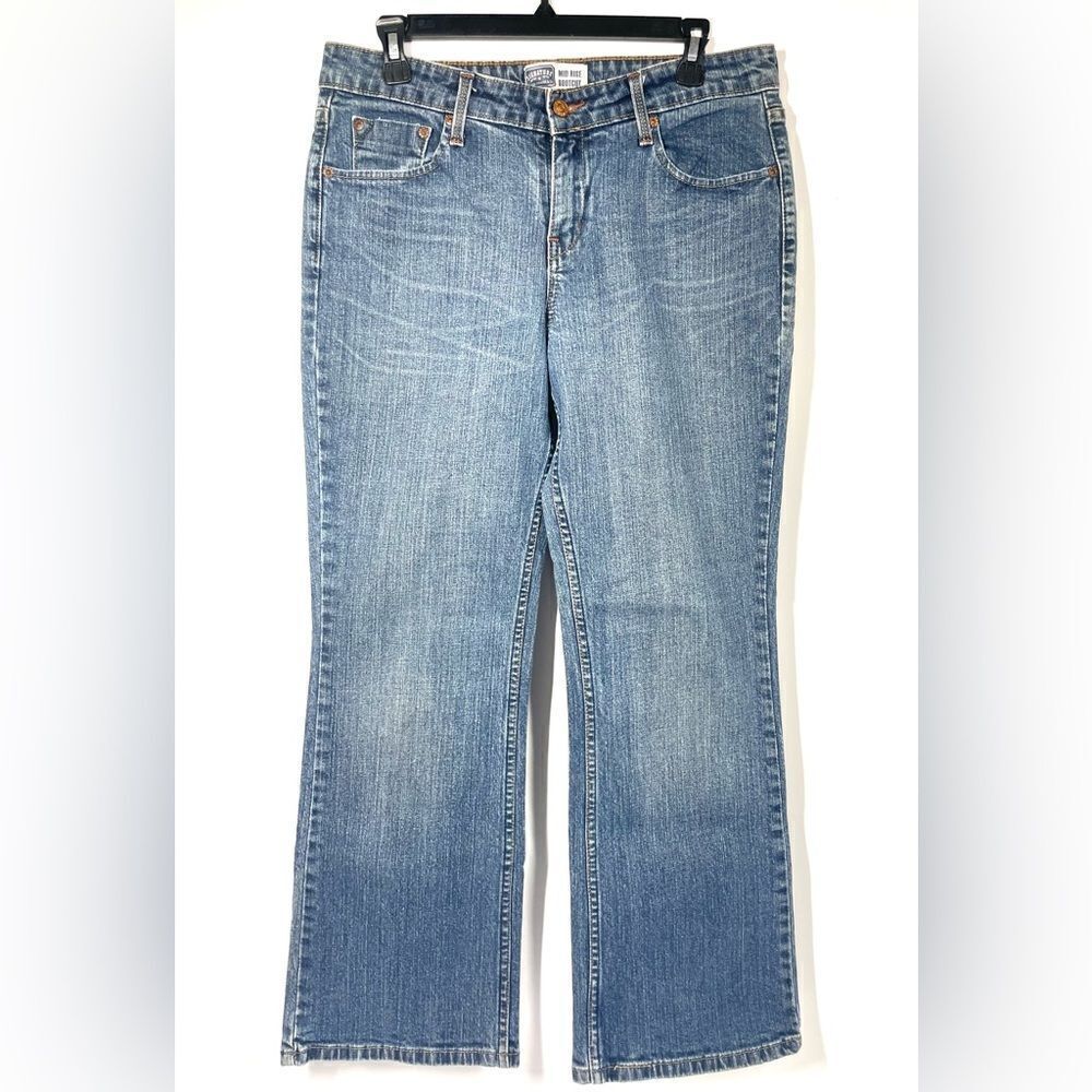 Levi’s Signature Mid Rise Bootcut Jeans Medium Wash Women Size 10 Short 32 x 28